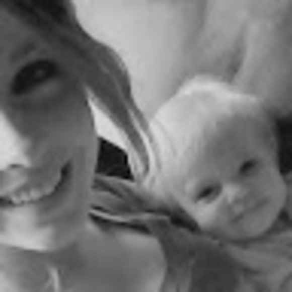 Meet your Posher, Ashley - Picture 1 of 1